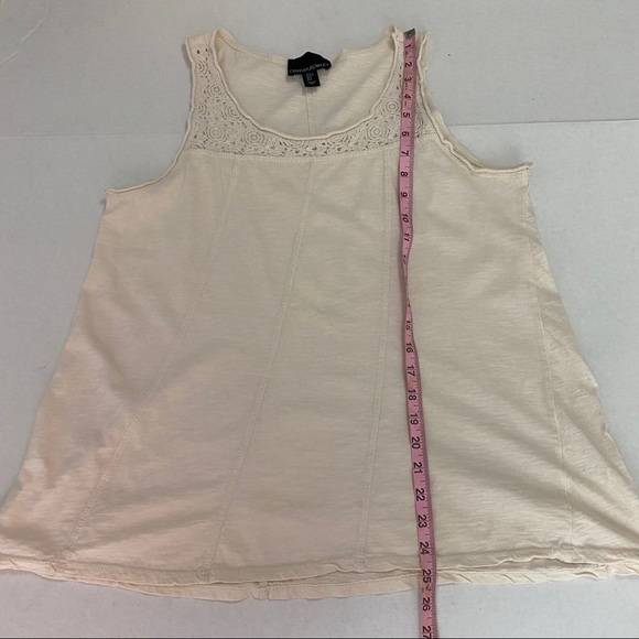 Cynthia Rowley cream crochet neckline cotton top L - Picture 9 of 9